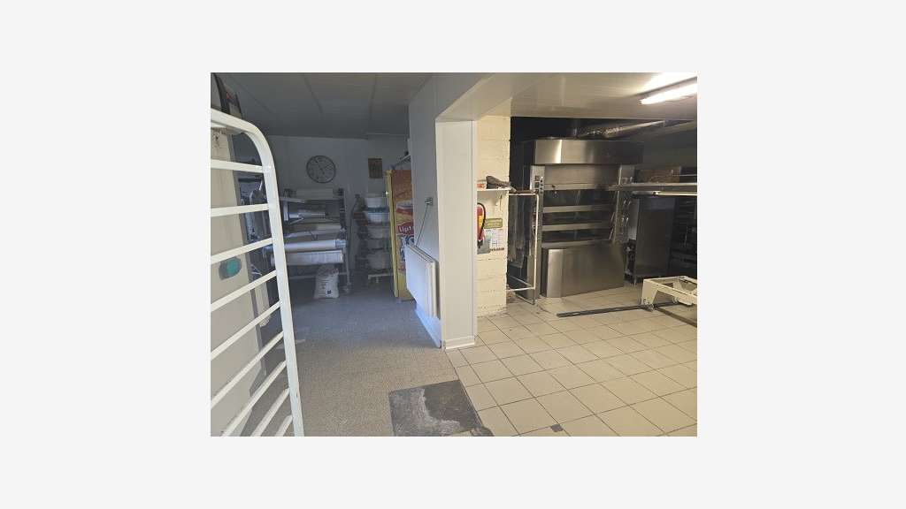 AV seule boutique dans village proche Lyon 69 !
