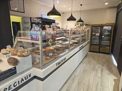 AV seule boutique dans village proche Lyon 69 !