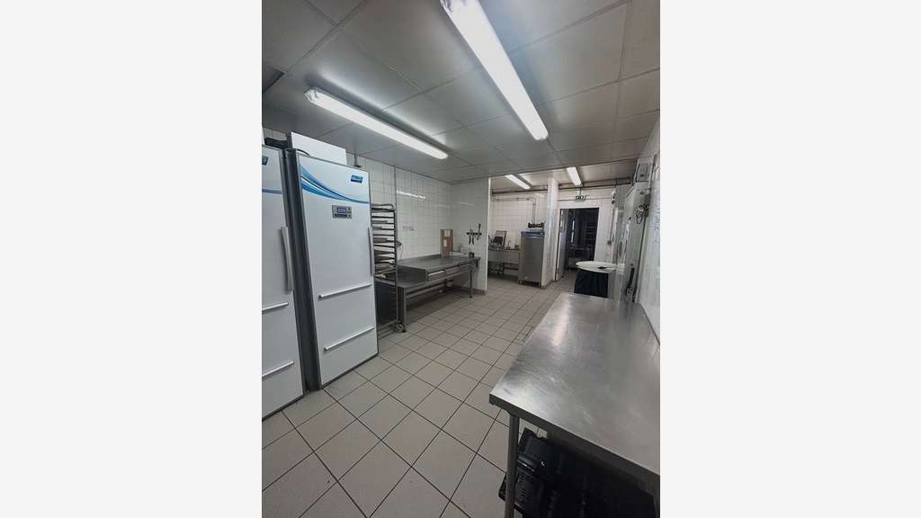 AV grande et récente boulangerie secteur Lyon 69