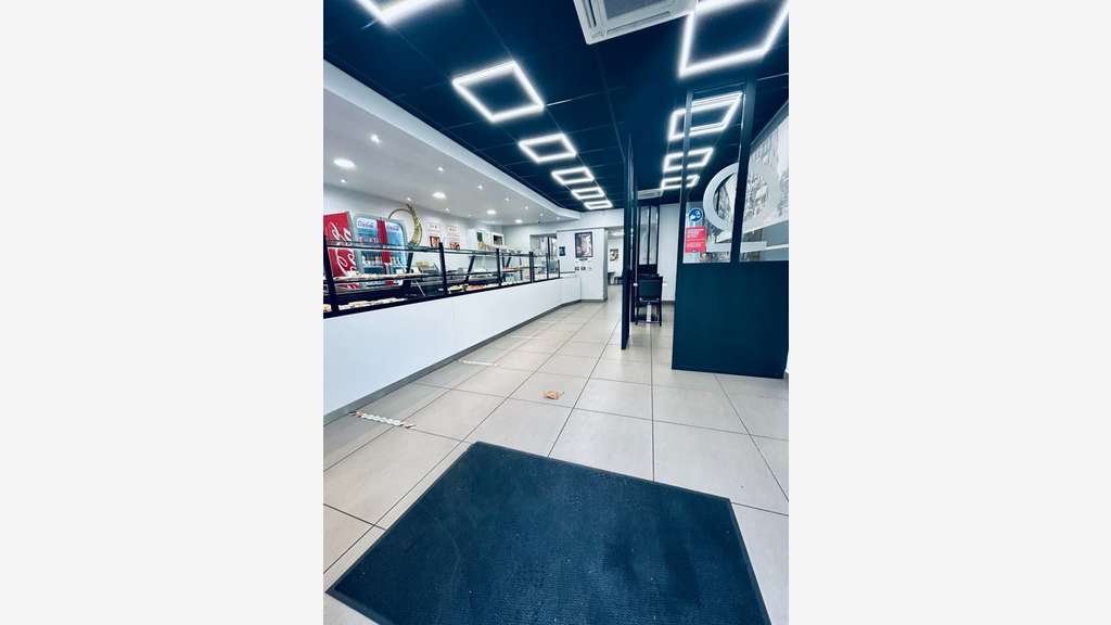 AV grande et récente boulangerie secteur Lyon 69