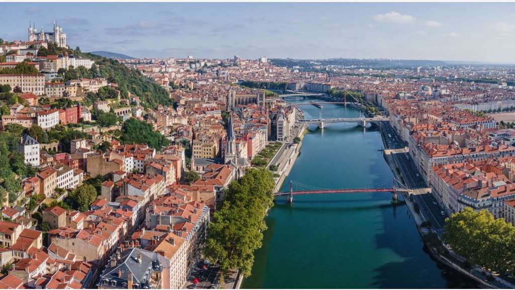 VENDS BOULANGERIE LYON CENTRE VILLE, FOUR NEUF