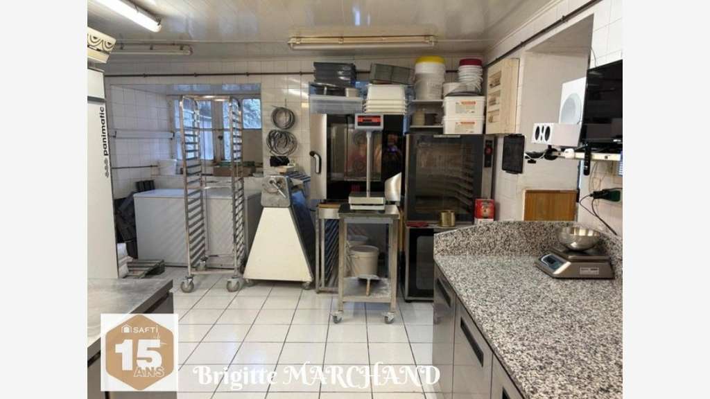 AV boulangerie pâtisserie épicerie à Saint Martial