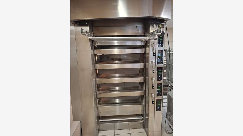 AV jolie boulangerie proche lac Aix les Bains 73