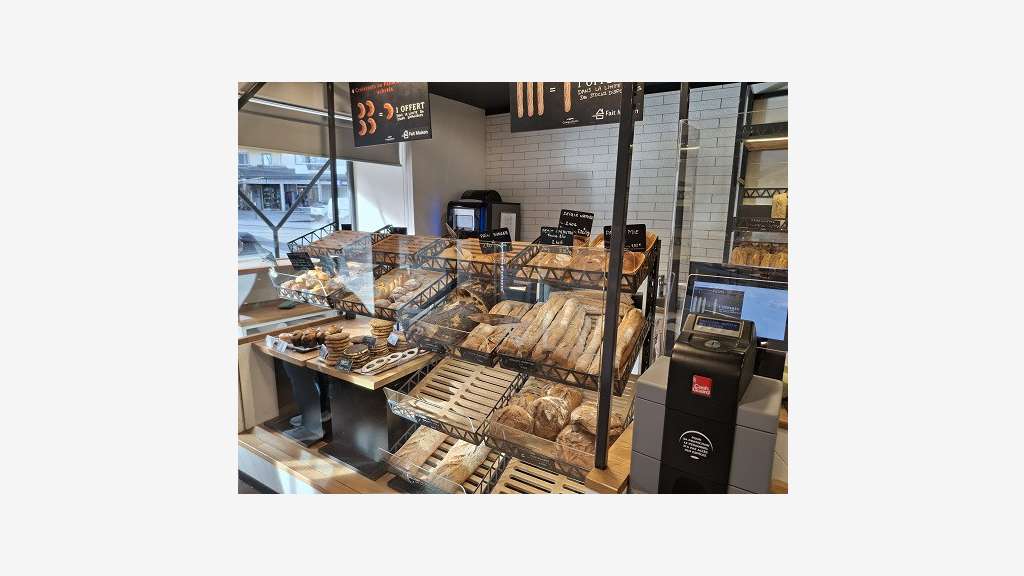 AV jolie boulangerie proche lac Aix les Bains 73