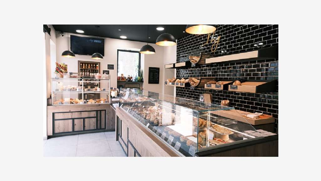 AV boulangerie dans village au coeur de la Savoie