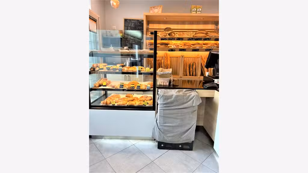 AV belle boulangerie de quartier angle de rue 93