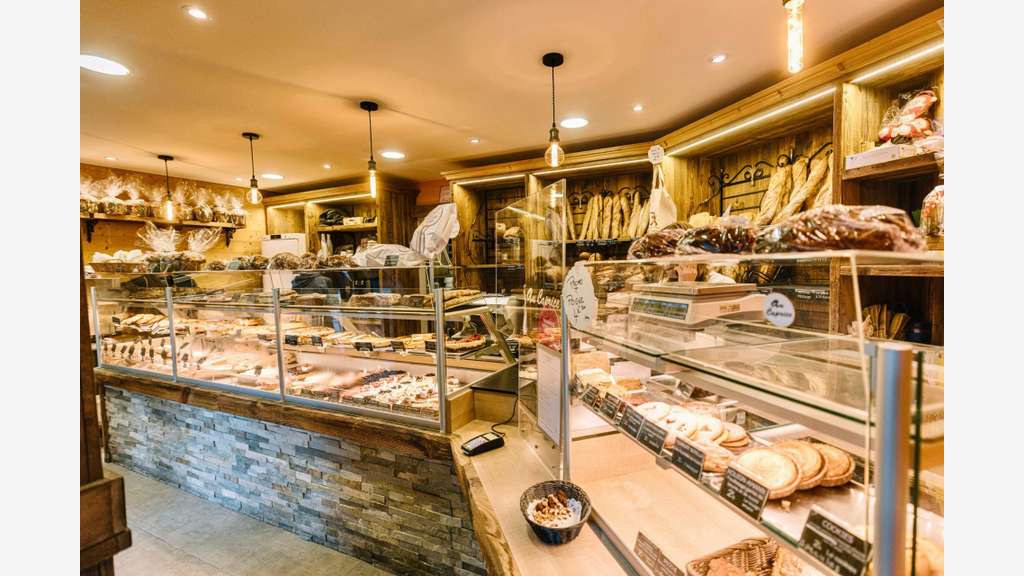 Vente boulangerie pâtisserie snack à Bozel