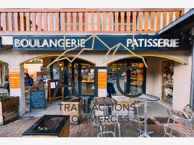 Vente boulangerie pâtisserie snack à Bozel