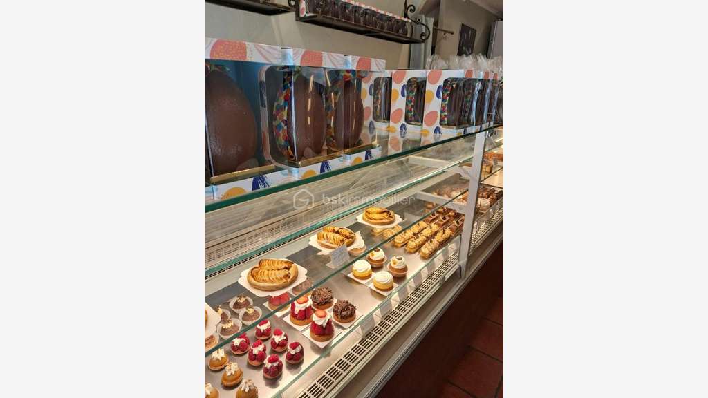 Vente pâtisserie en centre-ville de Valbonne