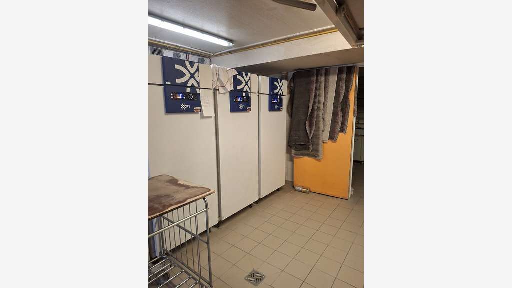 AV 2 boulangeries avec aucun travaux à prévoir 89