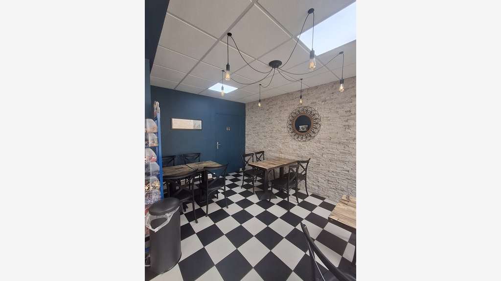 AV 2 boulangeries avec aucun travaux à prévoir 89