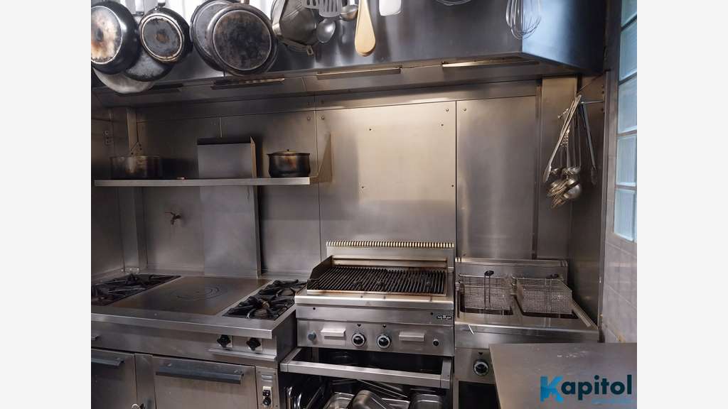 Vente brasserie studio à courbevoie proche Défense