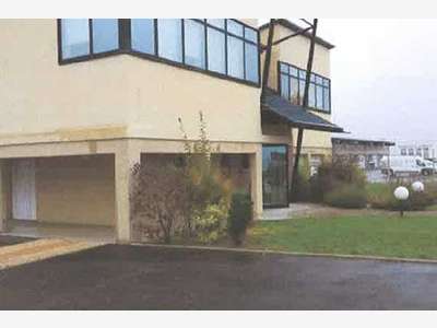 Bureaux de 375m² à vendre à Crépy en Valois