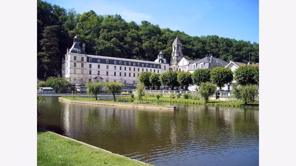 Vente camping familial terrain constructible