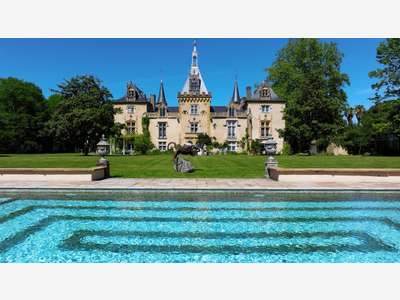 Vente d'un Château d'exception avec un camping