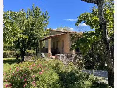 SUPERBE COMPLEXE DE GITES, CABANES, ET INSOLITES