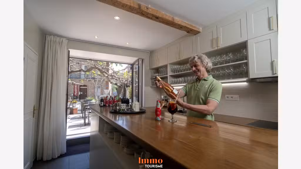 Maison d'hotes de Charme avec Café Bar et