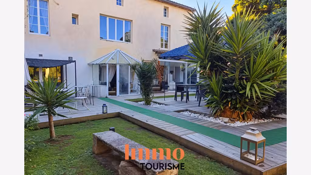 Propriété chambres d'hôtes et piscine blaye