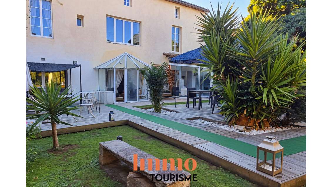 Propriété chambres d'hôtes et piscine blaye