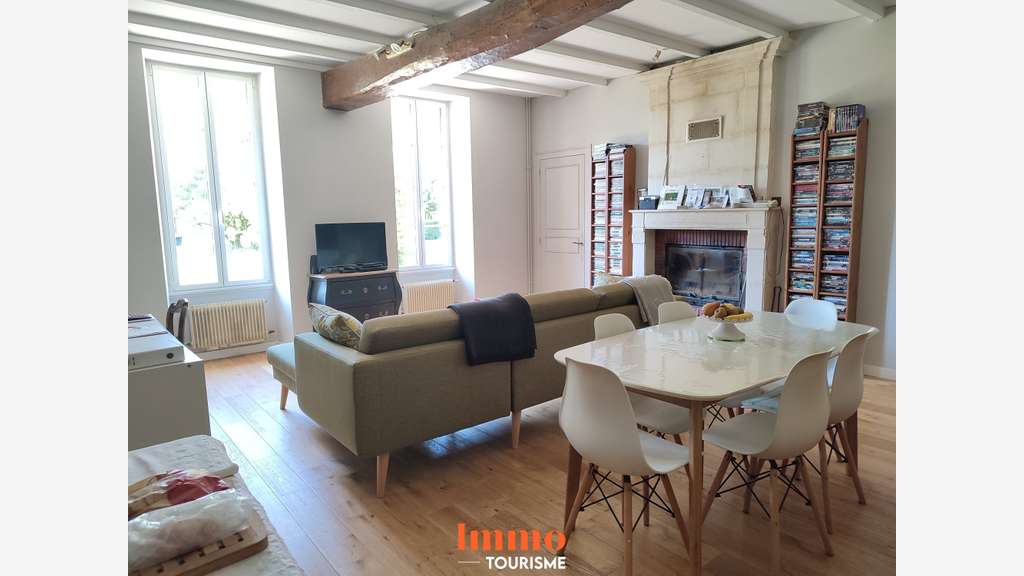 Vente Propriété charentaise avec 2 gîtes Frontenay