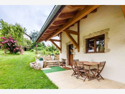 AV domaine gites et emplacements nus dans le Lot