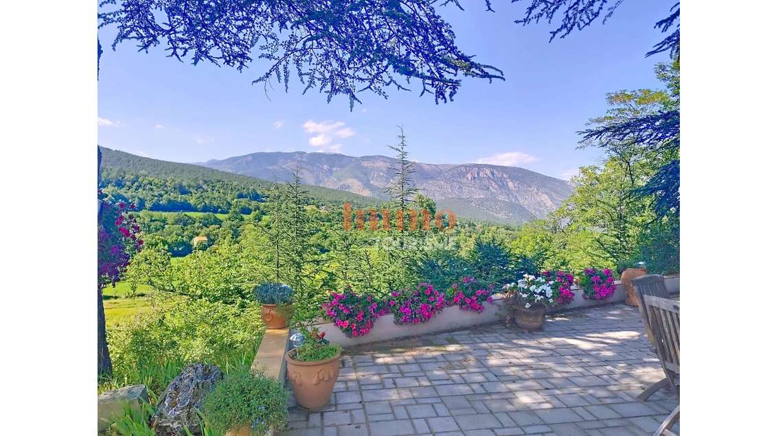 Cède domaine de gîtes et chambres d’hôtes Sahorre