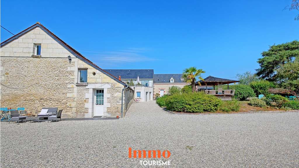 Maison d’hôtes et gîtes avec piscine intérieure –