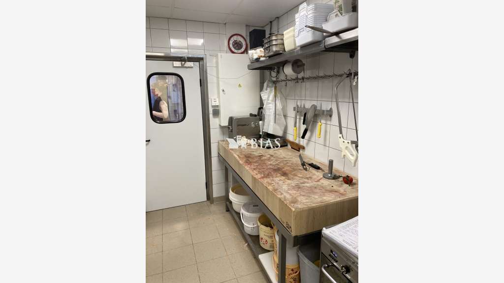 Vend charcuterie boucherie rôtisserie Val de Marne