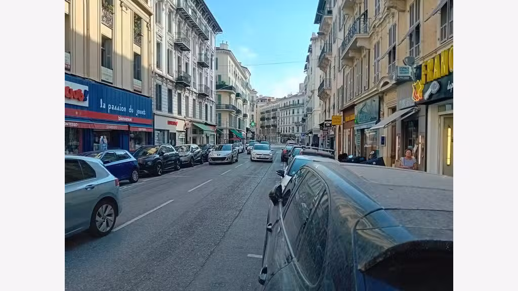 A céder superbe coffee shop parfaitement équipé  