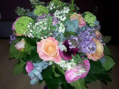 AV boutique fleurs 90m² Suresnes emplacement N°1