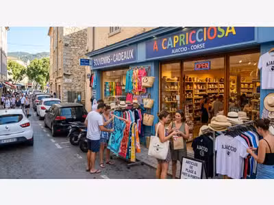 AV commerce cadeaux souvenirs Ajaccio empl premium