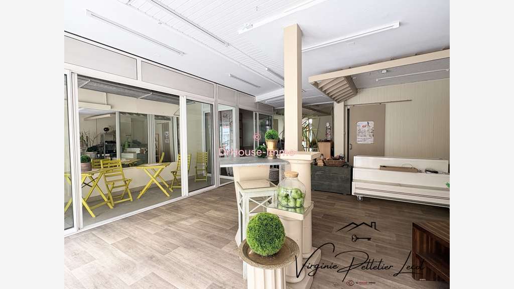 Vente FDC fleuriste à Fontenay-le-Comte centre