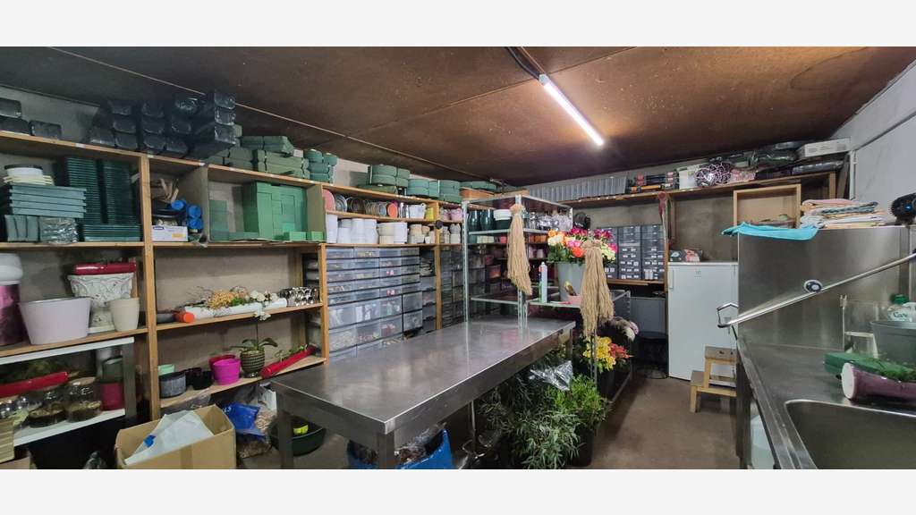 Vente fonds et murs fleuriste + immeuble à Gerzat