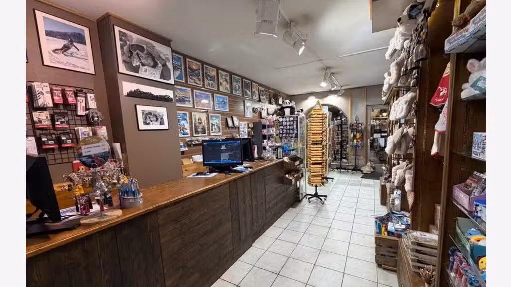 Vente FDC cadeaux souvenirs au cœur de Valmorel