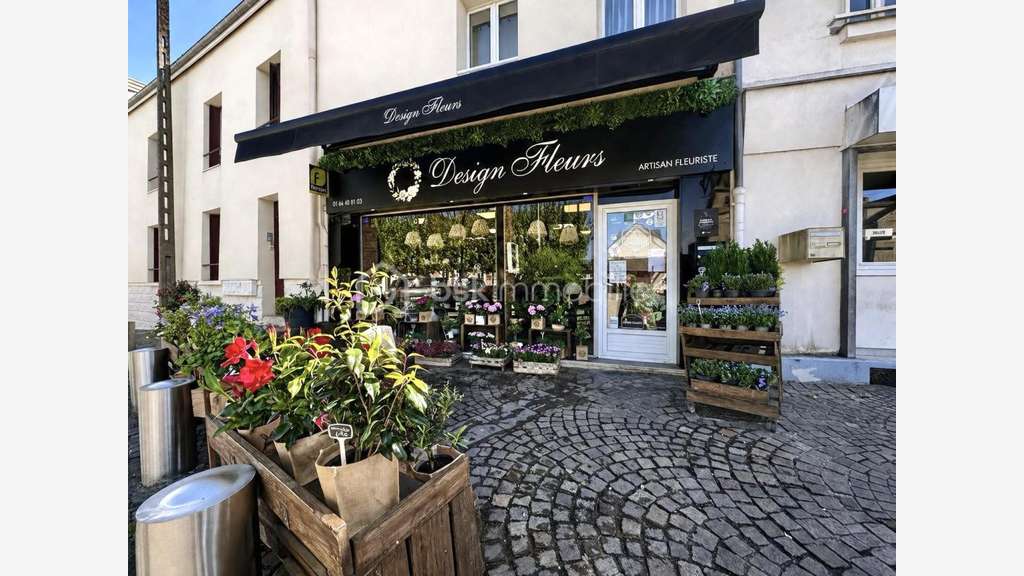AV FDC fleuriste de 63m² Vieux Pontault bon empl
