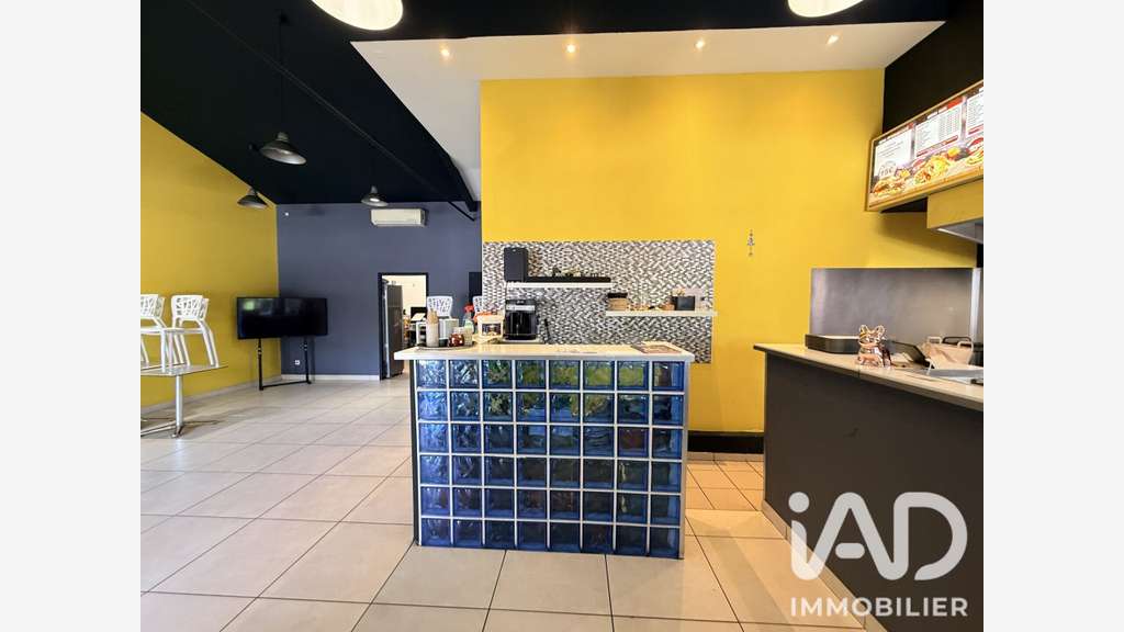 Vente restauration rapide 74m² en zc à Grenade
