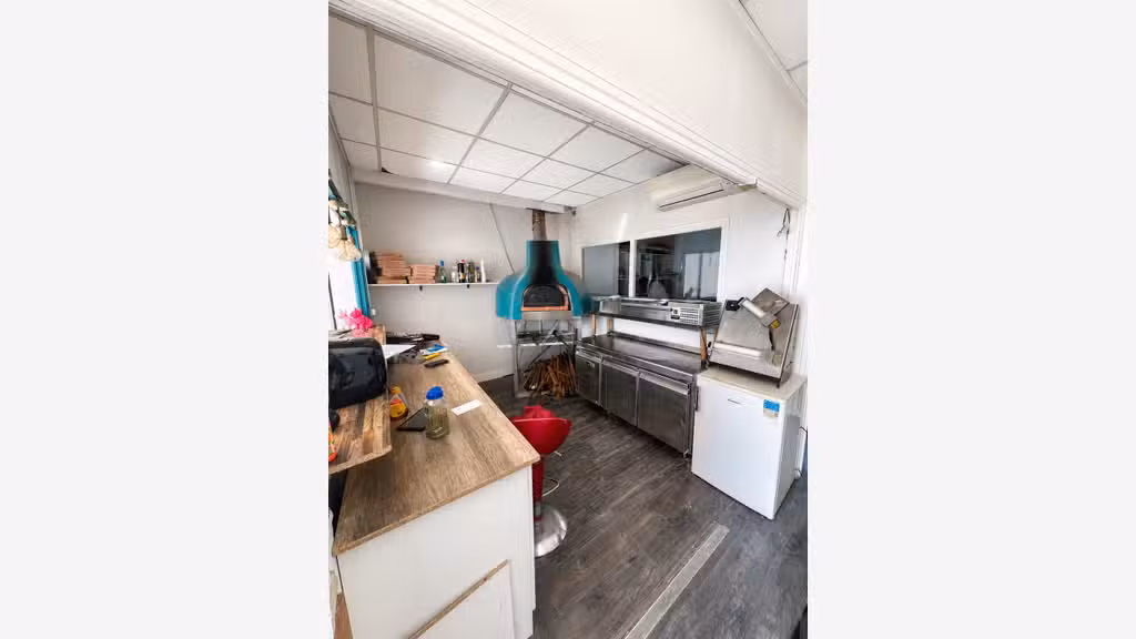 A vendre FDC pizzeria le Crès (DAP en option)