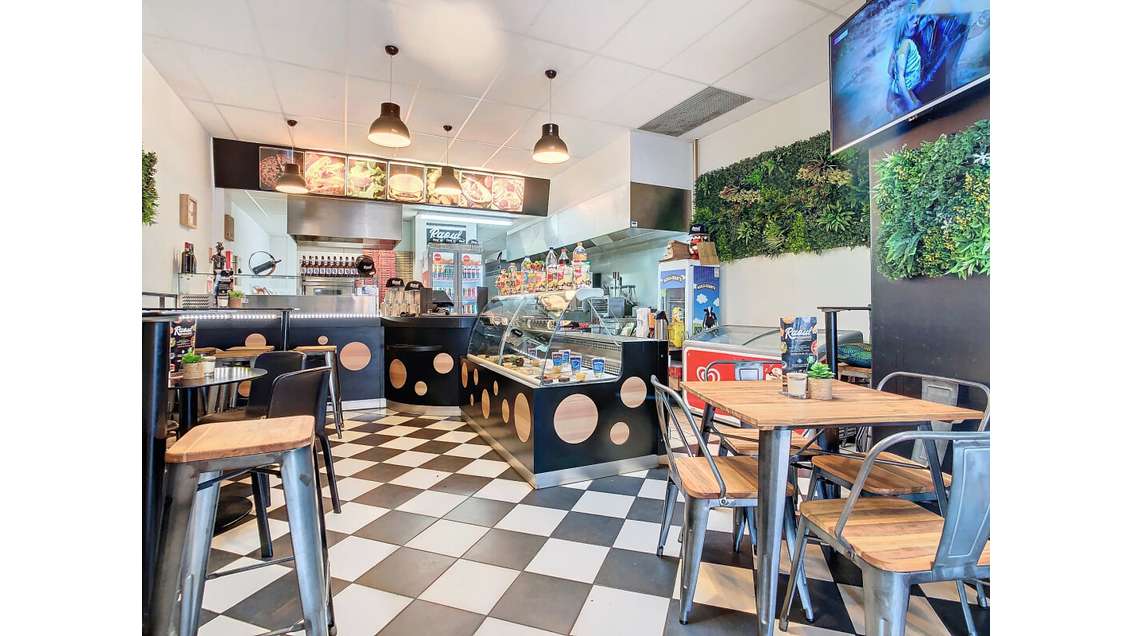 AV FDC restauration rapide cadre exceptionnel 56