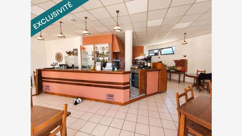 Pizzeria à Gresse-en-Vercors — Murs et fonds de co