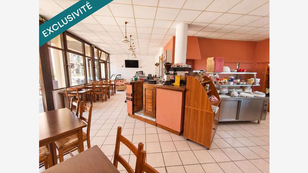 Pizzeria à Gresse-en-Vercors — Murs et fonds de co