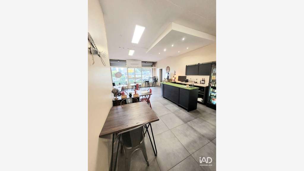 Vente pizzeria de 78m² au coeur de Carros