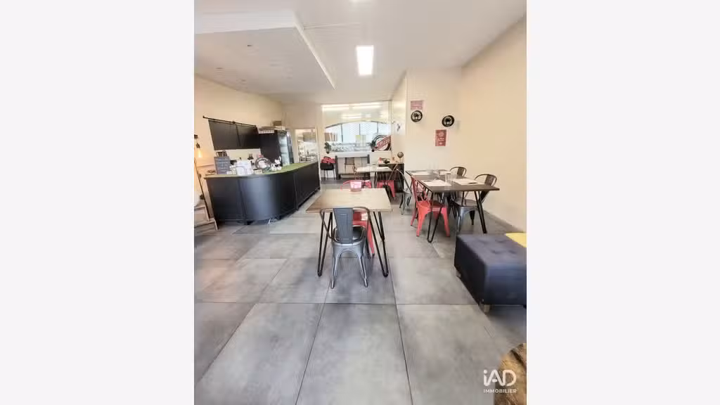 Vente pizzeria de 78m² au coeur de Carros
