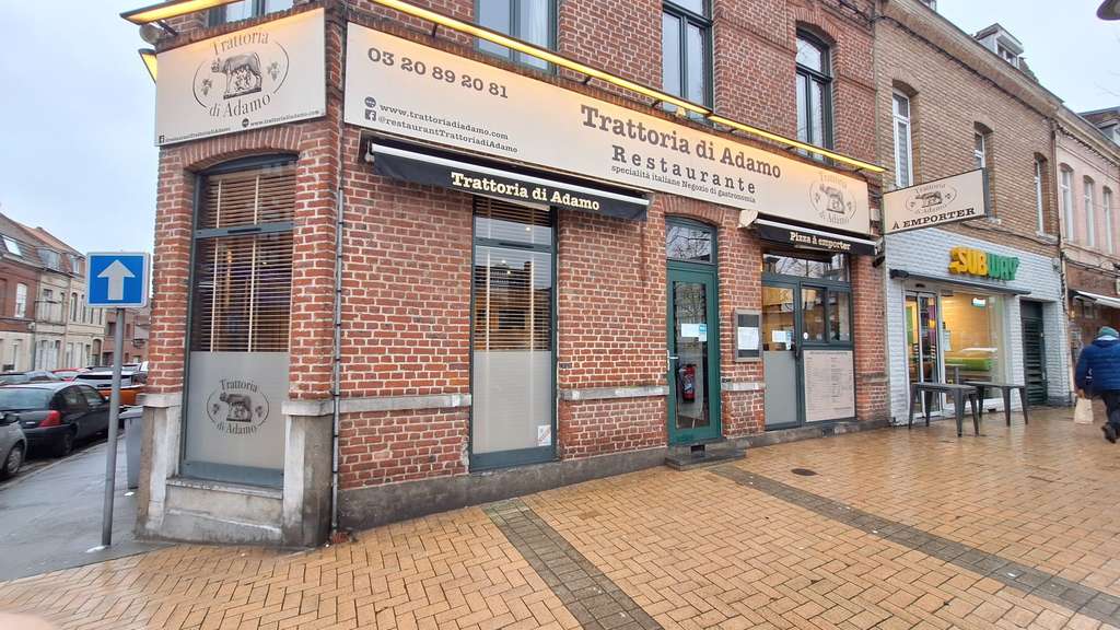 Vente FDC restauration emplacement central Croix