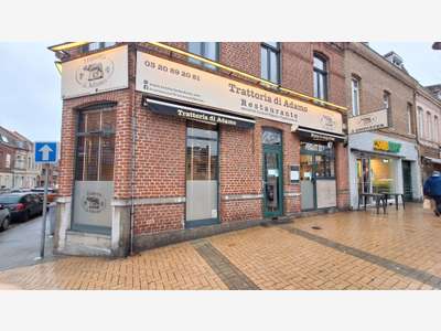 Vente FDC restauration emplacement central Croix