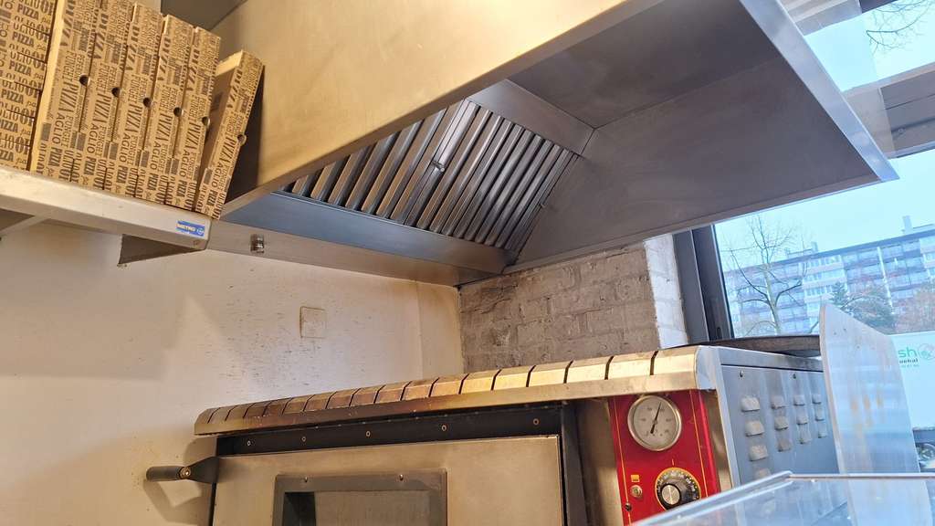 Vente FDC restauration emplacement central Croix