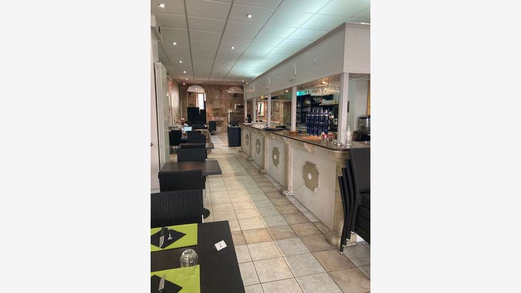 A vendre restaurant pizzeria en centre ville Gers