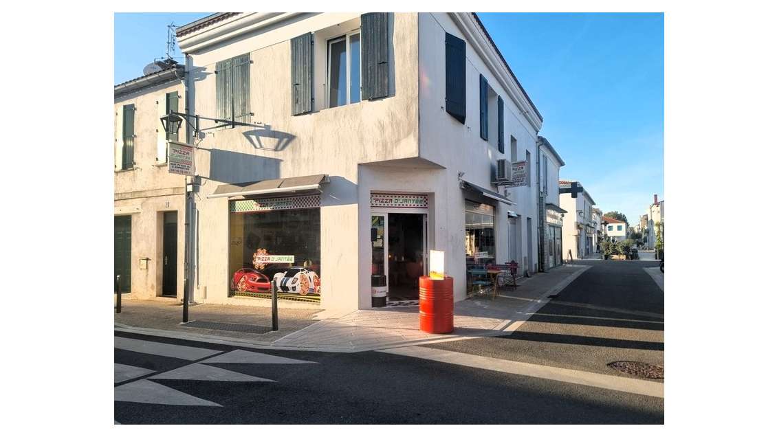 Cède pizzeria le Château d'Oléron (17) emplac N°1