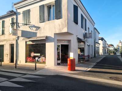 Cède pizzeria le Château d'Oléron (17) emplac N°1