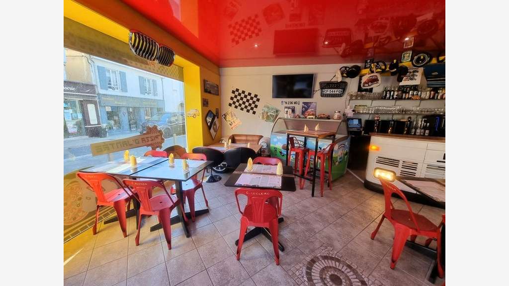 Cède pizzeria le Château d'Oléron (17) emplac N°1