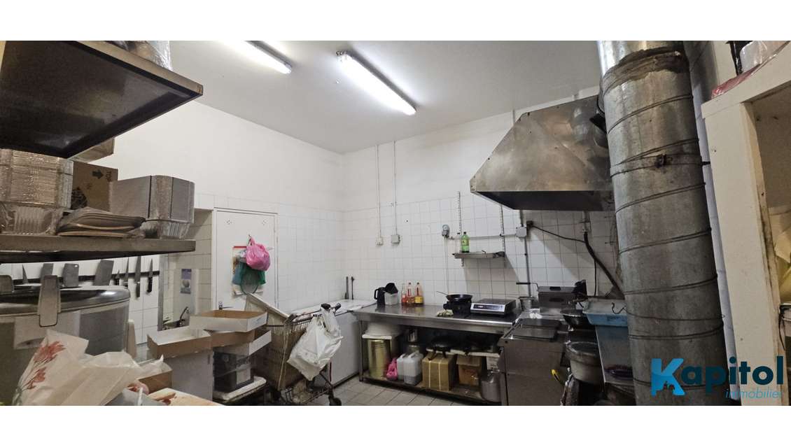 Vente beau restaurant quartier bien animé 92120